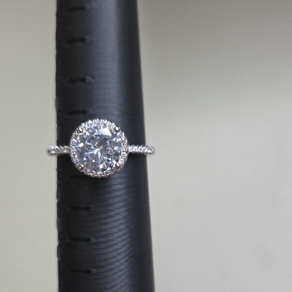 S925  Silver Halo Ring Size 9 - Picture 3 of 4